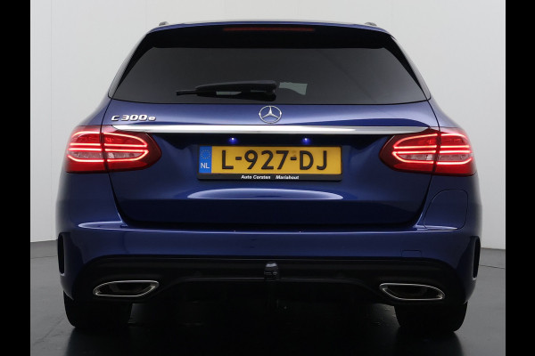 Mercedes-Benz C-Klasse Estate 300 EQ Hybrid Business Sol. AMG Night Ltd Panoramadak Trekhaak Navi 360°Camera Stoelverwarming Apple Carplay Android Auto Matrix Led Lmv Privacy Glas Elek. Privacy Glas Bluetooth Elek.Achterklep Led 1.800KG Trekgewicht 1e Eigenaar Dealeronderhouden Origineel Nederlandse Auto