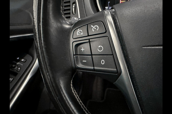 Volvo V40 2.0 D3 R-Design Sport Camera|Navi|Stoelverwarming|NL Auto