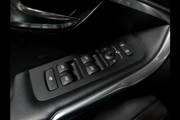 Volvo V40 2.0 D3 R-Design Sport Camera|Navi|Stoelverwarming|NL Auto