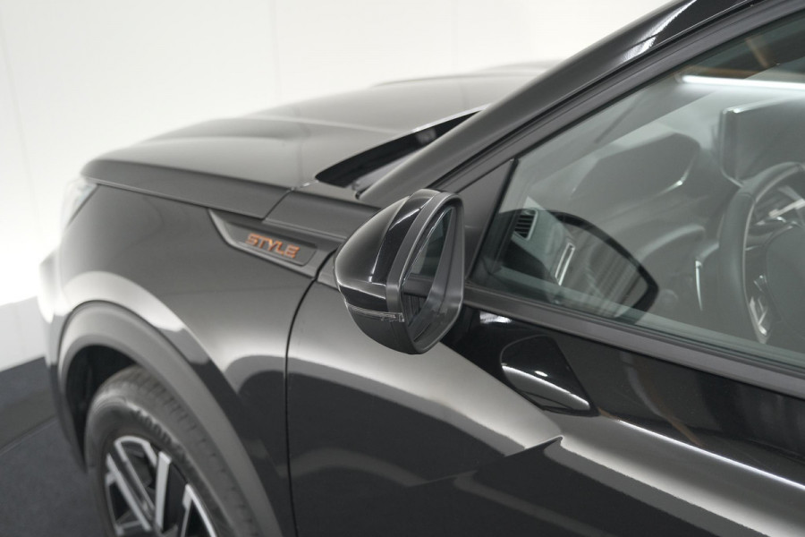 Peugeot 2008 1.2 Hybrid 136 Style | Apple Carplay | Parkeersensoren | Climate Control