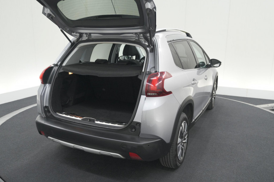 Peugeot 2008 PureTech 110 Allure | Panoramadak | Apple Carplay | Navigatie | Parkeersensoren