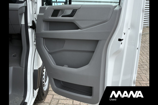 Volkswagen Crafter 35 2.0 TDI L3H3 Automaat Cruise Airco Sensoren