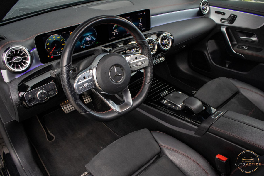 Mercedes-Benz CLA-Klasse 200 AMG Pano Memory Camera Sfeer