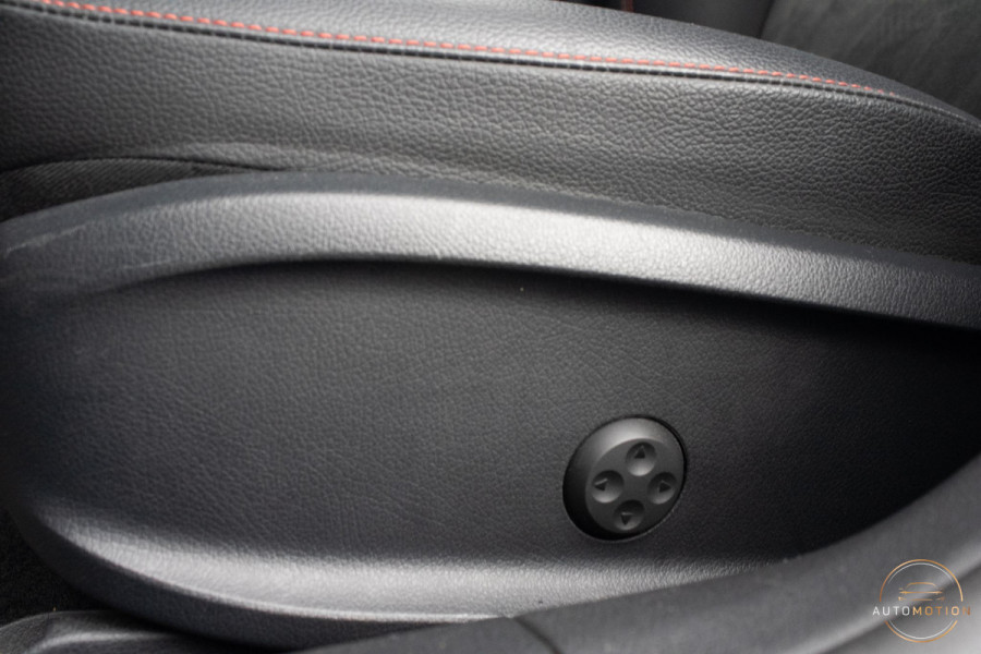 Mercedes-Benz CLA-Klasse 200 AMG Pano Memory Camera Sfeer