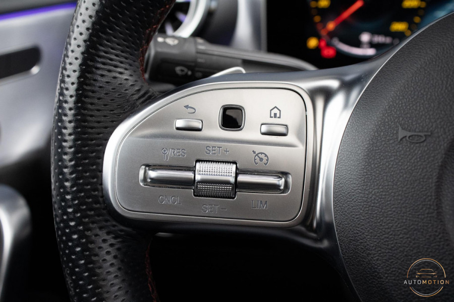 Mercedes-Benz CLA-Klasse 200 AMG Pano Memory Camera Sfeer