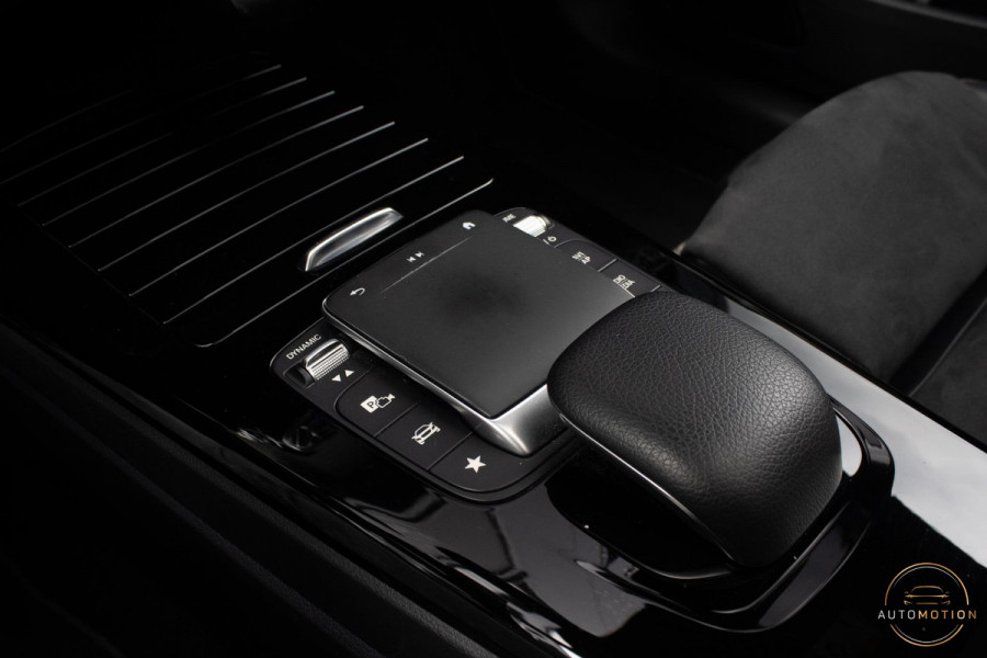 Mercedes-Benz CLA-Klasse 200 AMG Pano Memory Camera Sfeer
