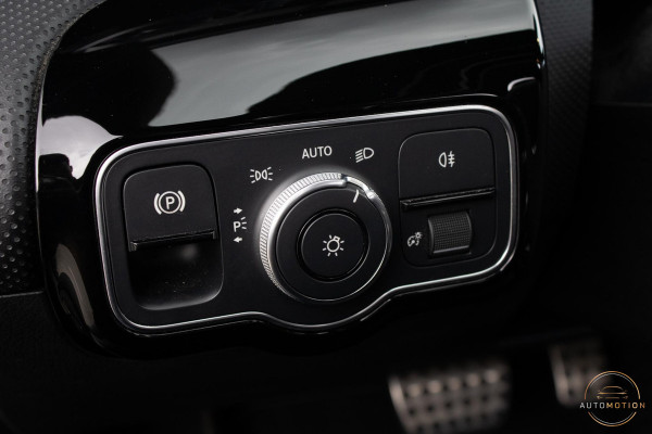 Mercedes-Benz CLA-Klasse 200 AMG Pano Memory Camera Sfeer
