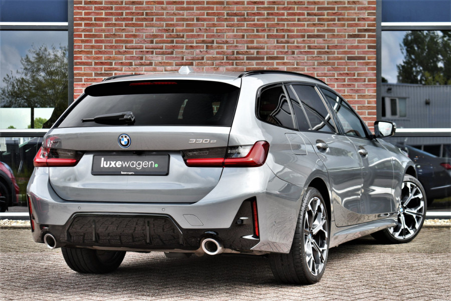 BMW 3 Serie Touring 330e xDrive M-Sport Pano El-zetels HUD 360-cam LCI-2