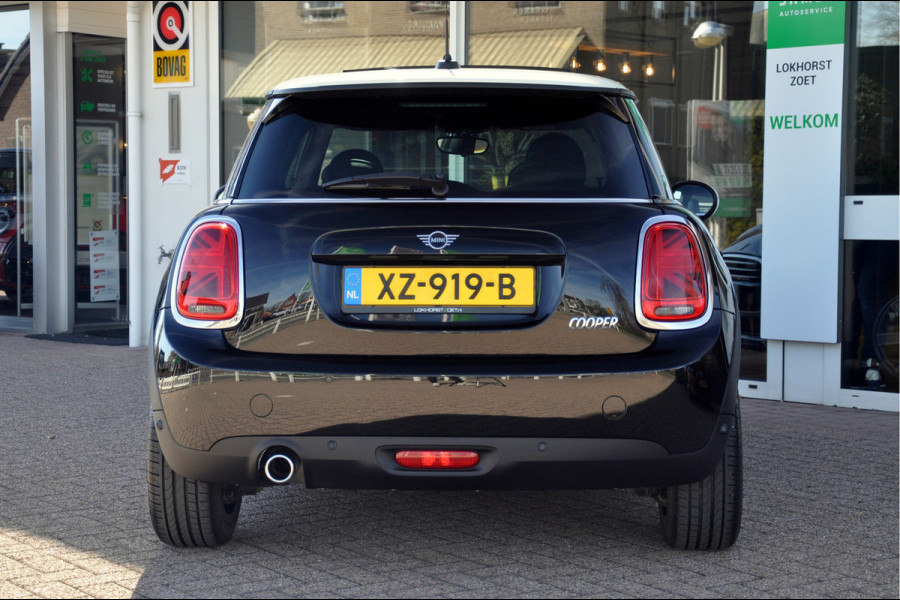 MINI Mini 1.5 Cooper 60 Years Edition | 25.000 km! | 1e eigenaar van juli 2019 | HK-Audio | Head Up | Panoramadak