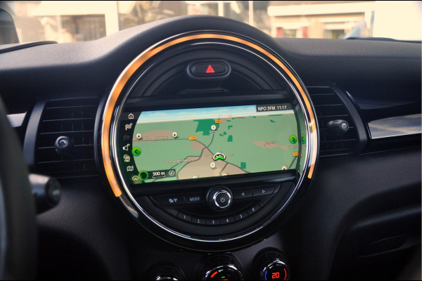 MINI Mini 1.5 Cooper 60 Years Edition | 25.000 km! | 1e eigenaar van juli 2019 | HK-Audio | Head Up | Panoramadak