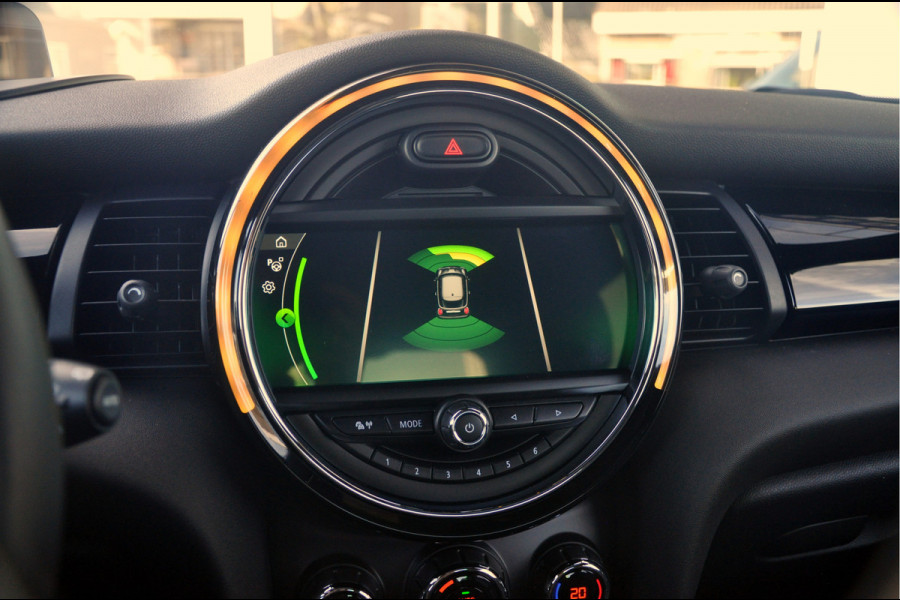 MINI Mini 1.5 Cooper 60 Years Edition | 25.000 km! | 1e eigenaar van juli 2019 | HK-Audio | Head Up | Panoramadak