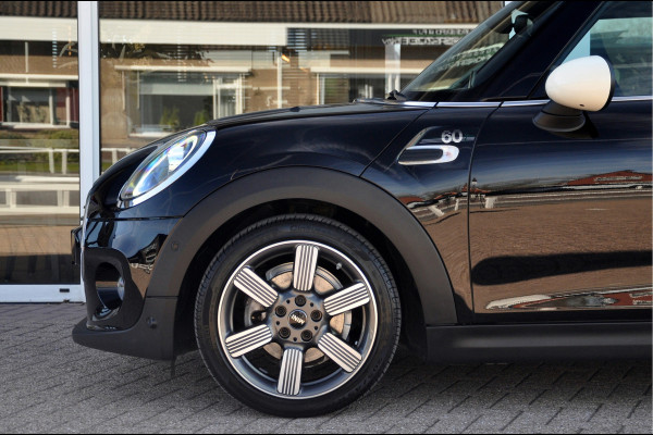 MINI Mini 1.5 Cooper 60 Years Edition | 25.000 km! | 1e eigenaar van juli 2019 | HK-Audio | Head Up | Panoramadak
