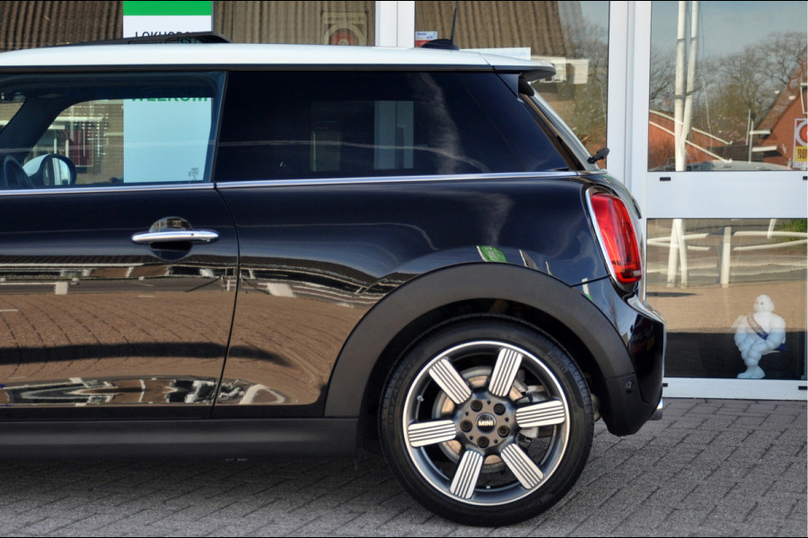 MINI Mini 1.5 Cooper 60 Years Edition | 25.000 km! | 1e eigenaar van juli 2019 | HK-Audio | Head Up | Panoramadak