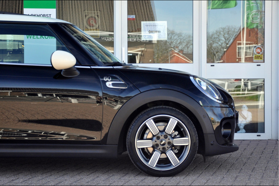 MINI Mini 1.5 Cooper 60 Years Edition | 25.000 km! | 1e eigenaar van juli 2019 | HK-Audio | Head Up | Panoramadak