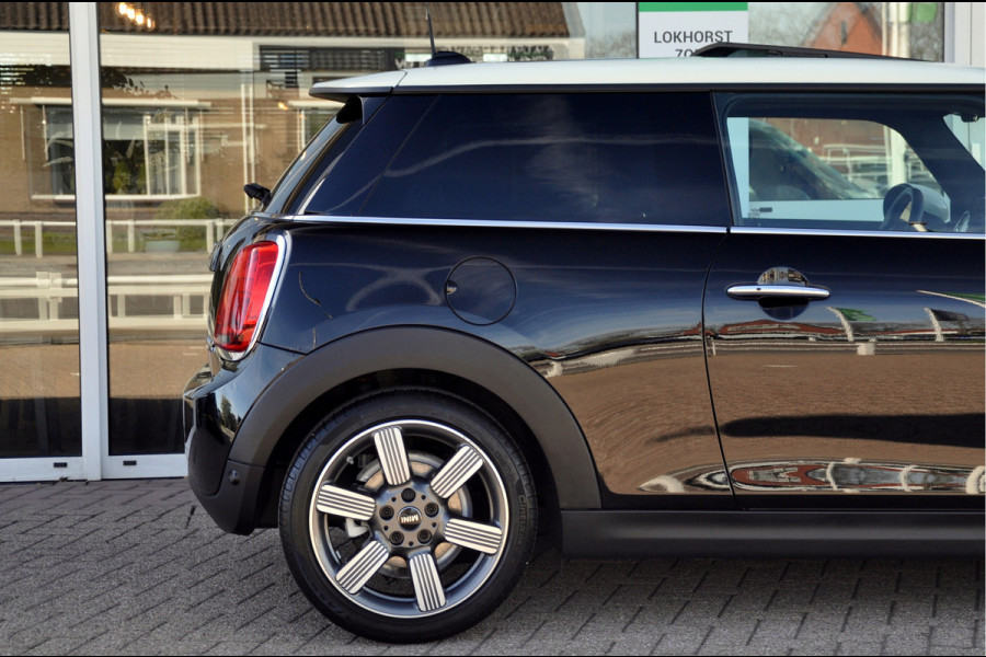MINI Mini 1.5 Cooper 60 Years Edition | 25.000 km! | 1e eigenaar van juli 2019 | HK-Audio | Head Up | Panoramadak