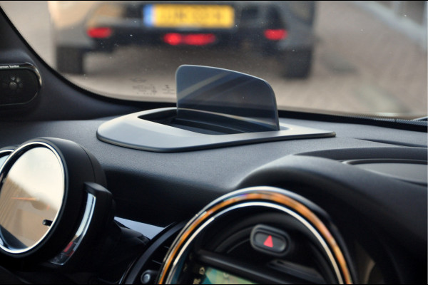 MINI Mini 1.5 Cooper 60 Years Edition | 25.000 km! | 1e eigenaar van juli 2019 | HK-Audio | Head Up | Panoramadak
