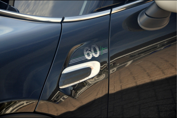 MINI Mini 1.5 Cooper 60 Years Edition | 25.000 km! | 1e eigenaar van juli 2019 | HK-Audio | Head Up | Panoramadak