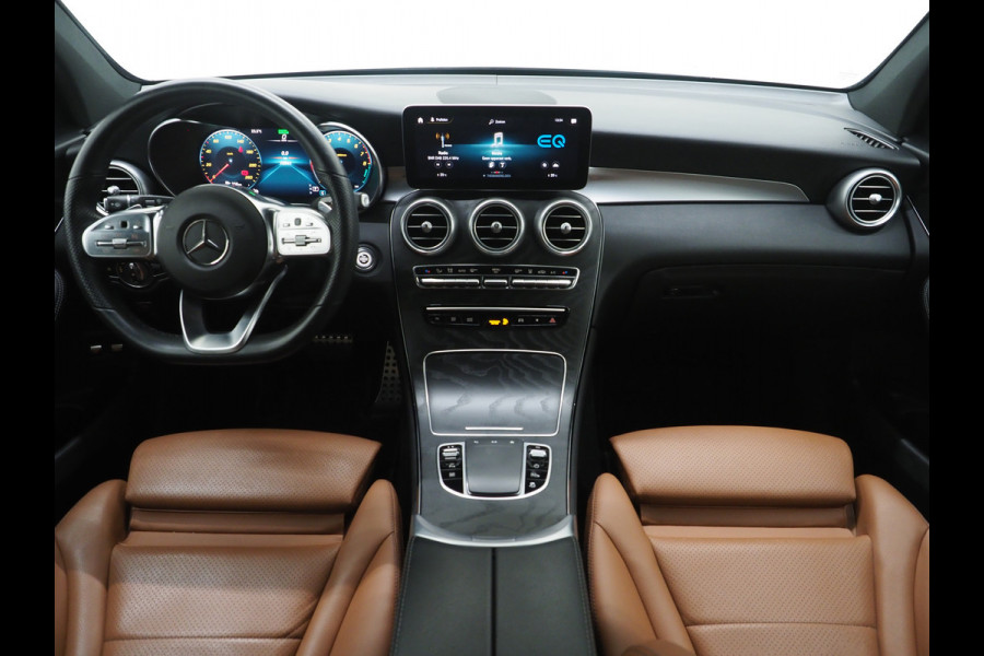 Mercedes-Benz GLC 300e 4MATIC AMG | Leder | Trekhaak | Virtual | Camera | Memory | Sportstuur | Donkere Hemel | Carplay