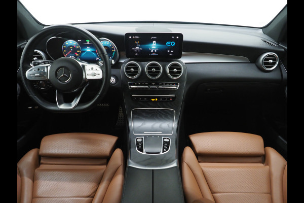 Mercedes-Benz GLC 300e 4MATIC AMG | Leder | Trekhaak | Virtual | Camera | Memory | Sportstuur | Donkere Hemel | Carplay