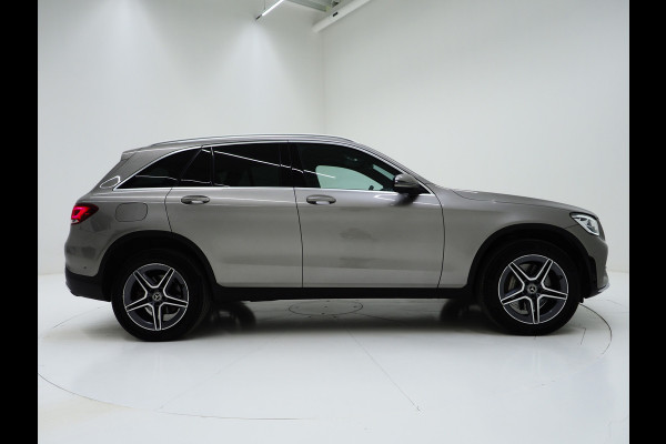 Mercedes-Benz GLC 300e 4MATIC AMG | Leder | Trekhaak | Virtual | Camera | Memory | Sportstuur | Donkere Hemel | Carplay