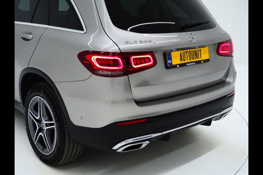 Mercedes-Benz GLC 300e 4MATIC AMG | Leder | Trekhaak | Virtual | Camera | Memory | Sportstuur | Donkere Hemel | Carplay