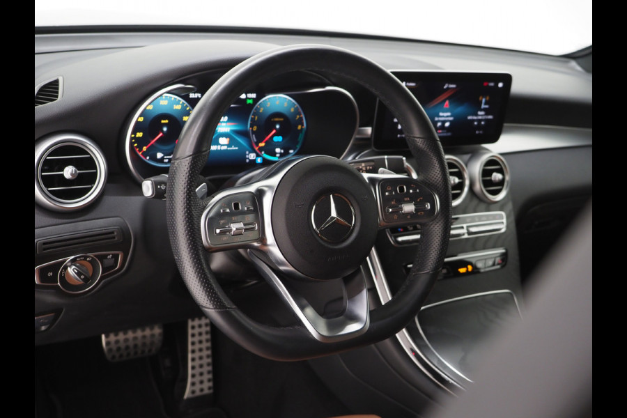 Mercedes-Benz GLC 300e 4MATIC AMG | Leder | Trekhaak | Virtual | Camera | Memory | Sportstuur | Donkere Hemel | Carplay