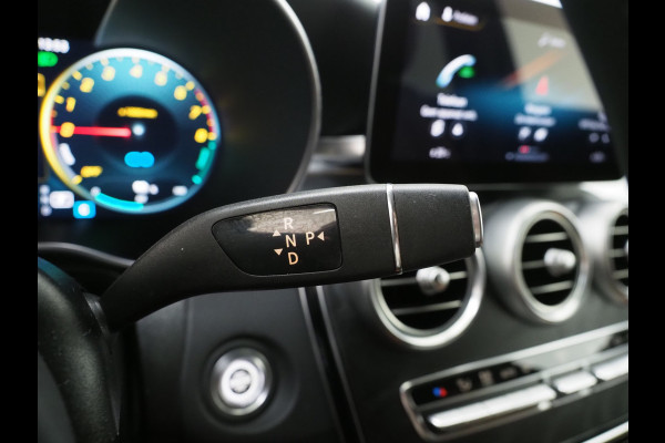 Mercedes-Benz GLC 300e 4MATIC AMG | Leder | Trekhaak | Virtual | Camera | Memory | Sportstuur | Donkere Hemel | Carplay