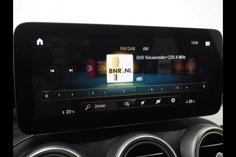 Mercedes-Benz GLC 300e 4MATIC AMG | Leder | Trekhaak | Virtual | Camera | Memory | Sportstuur | Donkere Hemel | Carplay