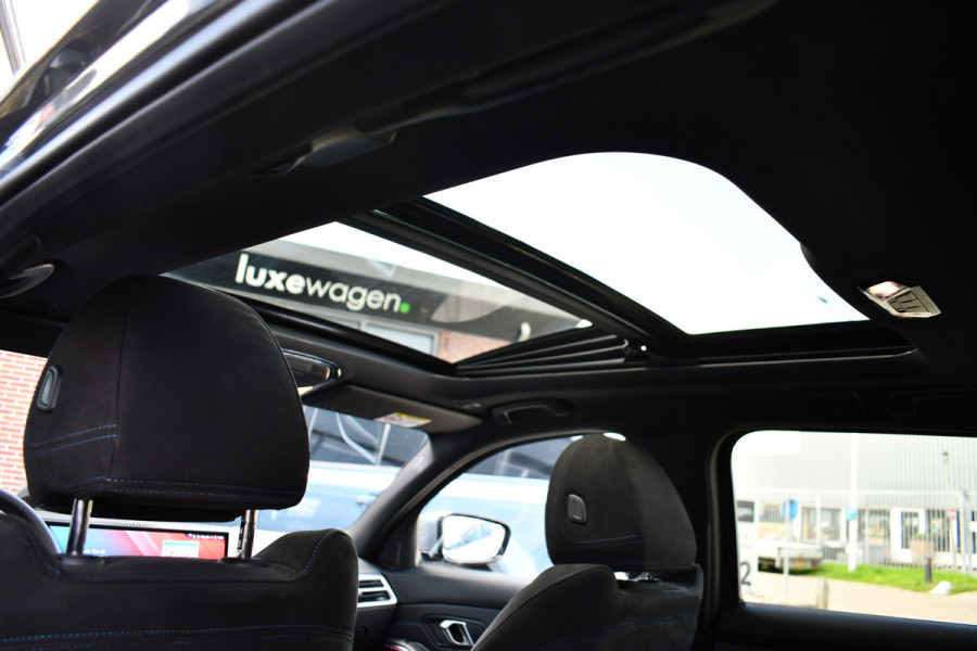 BMW 3 Serie Touring 330e xDrive M-Sport Pano El-zetels HUD 360-cam LCI-2
