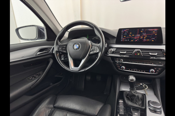 BMW 5 Serie Touring 520d High Executive *LEATHER | FULL-LED | MEMORY-PACK | HEATED-COMFORTSEATS | NAVI-FULLMAP | ECC | PDC | CRUISE | KEYLESS | TOWBAR |  20''ALU*
