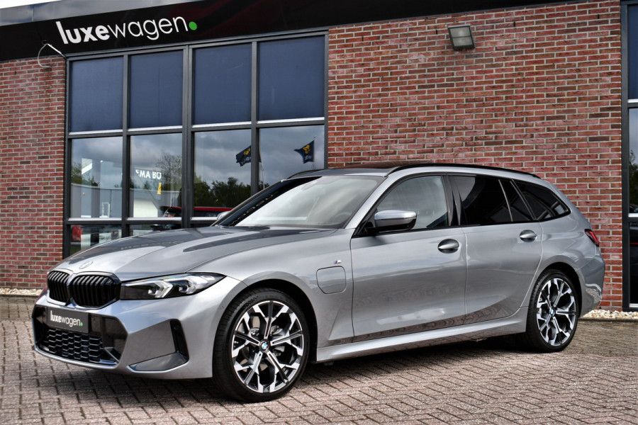 BMW 3 Serie Touring 330e xDrive M-Sport Pano El-zetels HUD 360-cam LCI-2