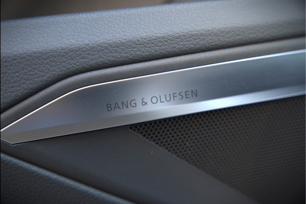 Audi e-tron Sportback 50 quattro S edition 71 kWh S-Line | Bang & Olufsen | Panoramadak | Stoelverwarming | Adaptive Cruise Control | Ambiance Verlichting | 360 Camera | Luchtvering | Memory Seat | Keyless | Trekhaak | SOH 89%