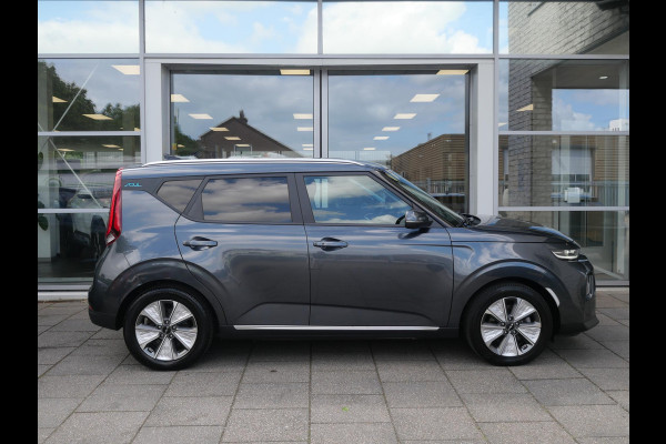 Kia e-Soul DynamicPlusLine 64 kWh | SOH 93,4% | Warmtepomp | Navigatie | Adaptief | Camera | Stoel/Stuurverwarming