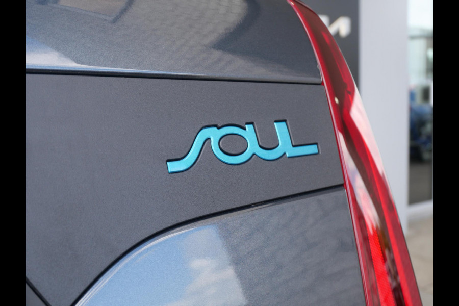 Kia e-Soul DynamicPlusLine 64 kWh | SOH 93,4% | Warmtepomp | Navigatie | Adaptief | Camera | Stoel/Stuurverwarming