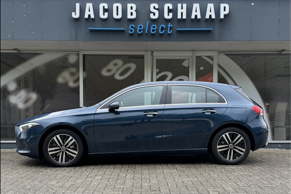 Mercedes-Benz A-Klasse 250 e Business Solution Luxury / Keyless / Trekhaak (1.600KG) / Panodak / Camera / Elek. Stoelen /