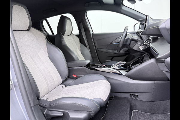 Peugeot e-208 EV GT 350 50 kWh SOH 89% Adap.Cruise 3D-Navi Stoelverwarming 360°Camera Apple Carplay Android Auto Ecc Pdc Privacy Glas Led Isofix DAB Lane Assist Keyless DAB+ 1e Eigenaar Dealeronderhouden Origineel Nederlandse Auto
