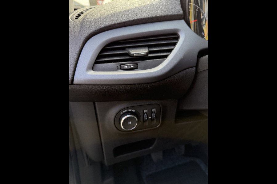 Opel Corsa 1.0 Turbo Edition - Navigatie I Airco I PDC I Sport velgen I Comfort pakket I Dealer onderhouden
