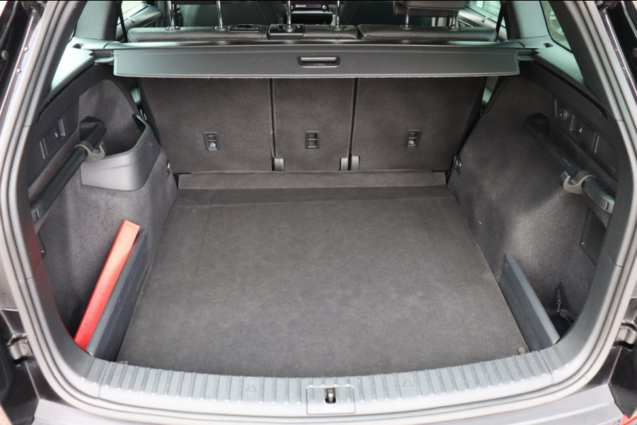Škoda Kodiaq 1.5 TSI Sportline Business org.NL trekhaak stuurverw el.klep canton camera