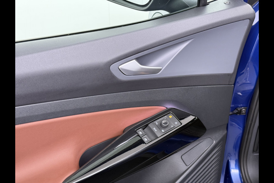 Volkswagen ID.4 1st 82kWh SOH 89,4% Trekhaak Warmtepomp Navi Ecc Camera Stoel+Stuurverwarming Apple Carplay Android Auto Pdc Lmv 20" Privacy Glas Led Isofix Voorruitverwarming DAB Rijstrooksensor 1.000KG Trekgewicht 1e Eigenaar Dealeronderhouden Origineel Nederlandse Auto