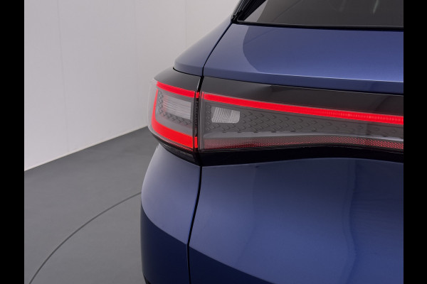 Volkswagen ID.4 1st 82kWh SOH 89,4% Trekhaak Warmtepomp Navi Ecc Camera Stoel+Stuurverwarming Apple Carplay Android Auto Pdc Lmv 20" Privacy Glas Led Isofix Voorruitverwarming DAB Rijstrooksensor 1.000KG Trekgewicht 1e Eigenaar Dealeronderhouden Origineel Nederlandse Auto