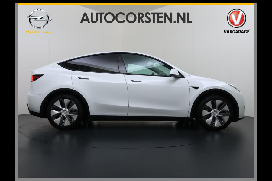 Tesla Model Y RWD 300PK LFP Accu SOH 92,5% Trekhaak Warmtepomp Leder Navi Ecc Adap.Cruise Panoramadak Camera's Stuur+Stoelverwarming Led Traffic-Aware Cruise Control Toybox Elek.Achterklep 1.600KG Trekgewicht 1e Eigenaar Origineel Nederlandse Auto