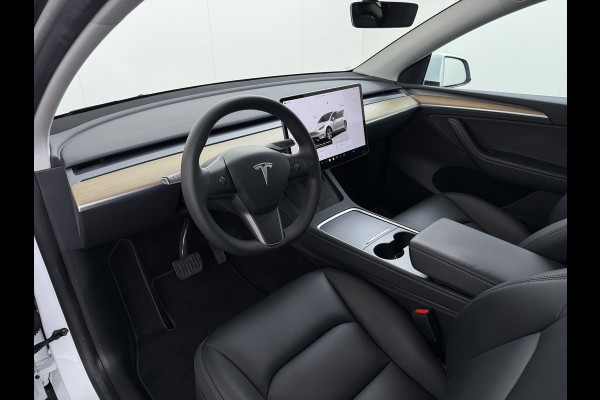 Tesla Model Y RWD 300PK LFP Accu SOH 92,5% Trekhaak Warmtepomp Leder Navi Ecc Adap.Cruise Panoramadak Camera's Stuur+Stoelverwarming Led Traffic-Aware Cruise Control Toybox Elek.Achterklep 1.600KG Trekgewicht 1e Eigenaar Origineel Nederlandse Auto