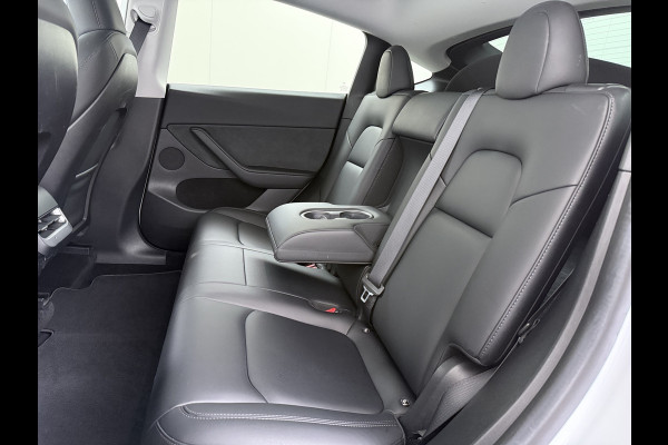 Tesla Model Y RWD 300PK LFP Accu SOH 92,5% Trekhaak Warmtepomp Leder Navi Ecc Adap.Cruise Panoramadak Camera's Stuur+Stoelverwarming Led Traffic-Aware Cruise Control Toybox Elek.Achterklep 1.600KG Trekgewicht 1e Eigenaar Origineel Nederlandse Auto