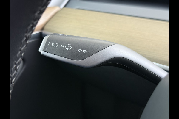 Tesla Model Y RWD 300PK LFP Accu SOH 92,5% Trekhaak Warmtepomp Leder Navi Ecc Adap.Cruise Panoramadak Camera's Stuur+Stoelverwarming Led Traffic-Aware Cruise Control Toybox Elek.Achterklep 1.600KG Trekgewicht 1e Eigenaar Origineel Nederlandse Auto
