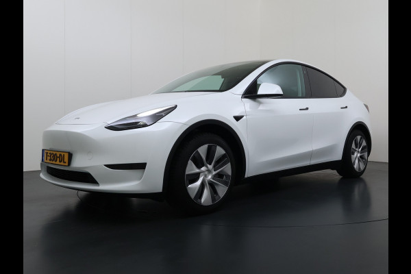 Tesla Model Y RWD 300PK LFP Accu SOH 92,5% Trekhaak Warmtepomp Leder Navi Ecc Adap.Cruise Panoramadak Camera's Stuur+Stoelverwarming Led Traffic-Aware Cruise Control Toybox Elek.Achterklep 1.600KG Trekgewicht 1e Eigenaar Origineel Nederlandse Auto