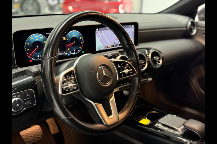 Mercedes-Benz CLA-Klasse Shooting Brake 200 Shooting Brake Aut. | CarPlay | Leder | LED | Navi | PDC | 19 Inch