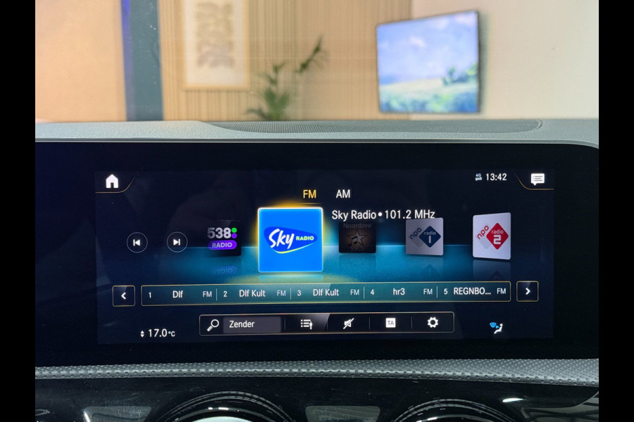 Mercedes-Benz CLA-Klasse Shooting Brake 200 Shooting Brake Aut. | CarPlay | Leder | LED | Navi | PDC | 19 Inch