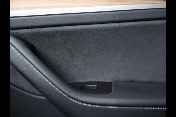 Tesla Model Y 534 PK PERFORMANCE AWD 75 KWH + AUTOPILOT | PANORAMA | 21 INCH