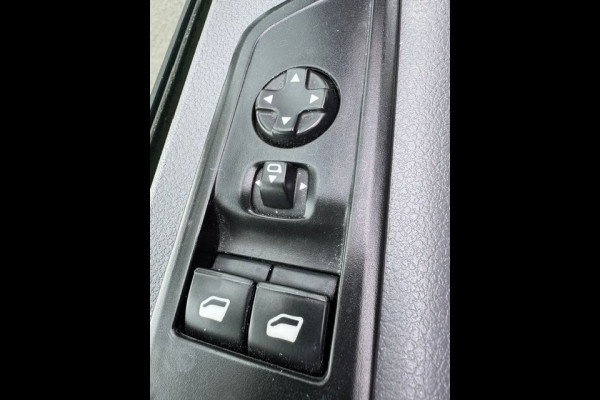 Opel Vivaro 2.0 CDTI Edition Automaat Euro6 51.000km Airco,Navigatie,Camera,3Zits