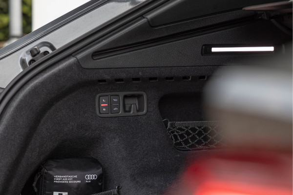 Audi SQ8 4.0 TFSI 507pk Quattro Pano B&O S-stoelen Standkachel HuD 23''